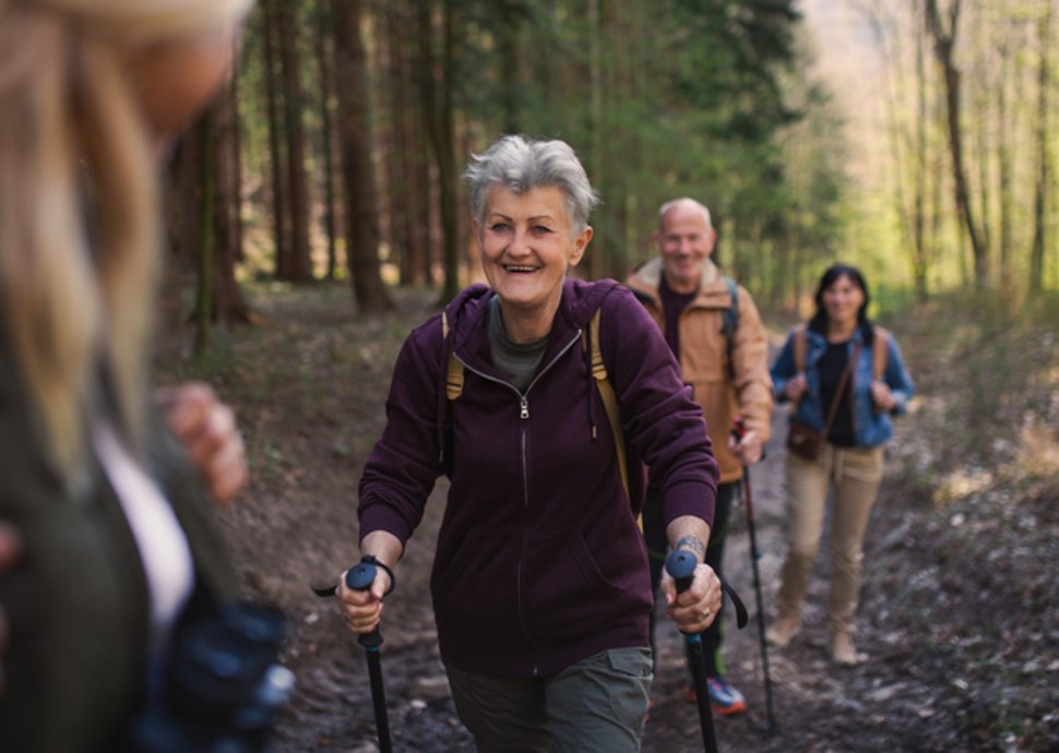 So wandern Sie sorgenfrei - Tipps für Senioren