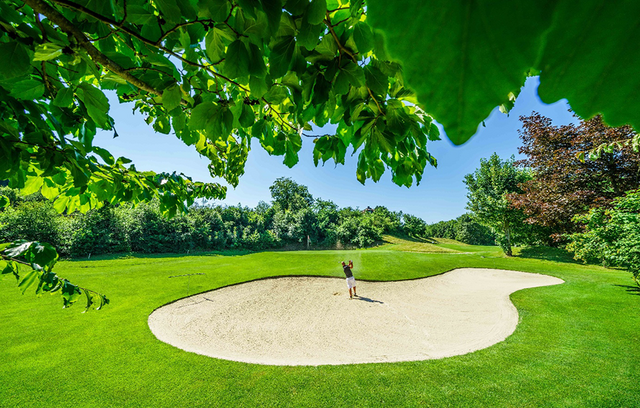 Golfrunde im Grünen | Quelle: Bad Schinznach AG