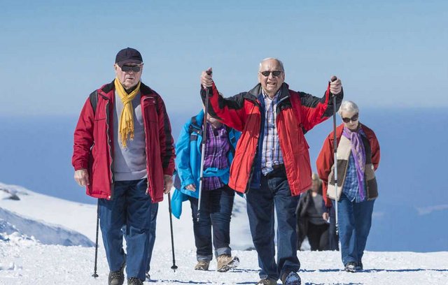 Gemeinsam aktiv unterwegs im Schnee