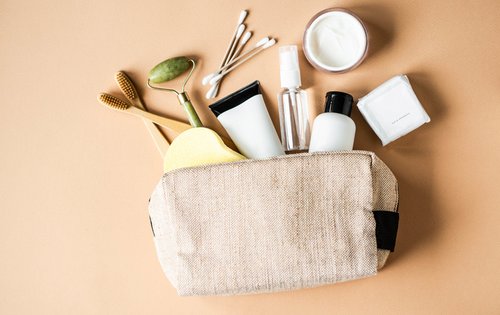 Necessaire - diese Kosmetik und Hygieneartikel braucht's