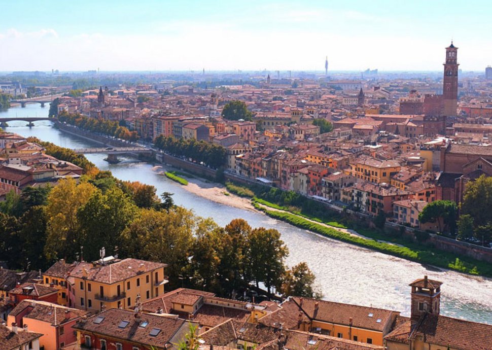 Verona, eine Stadt mit historischem Flair und Dolce-Vita-Atmosphäre.