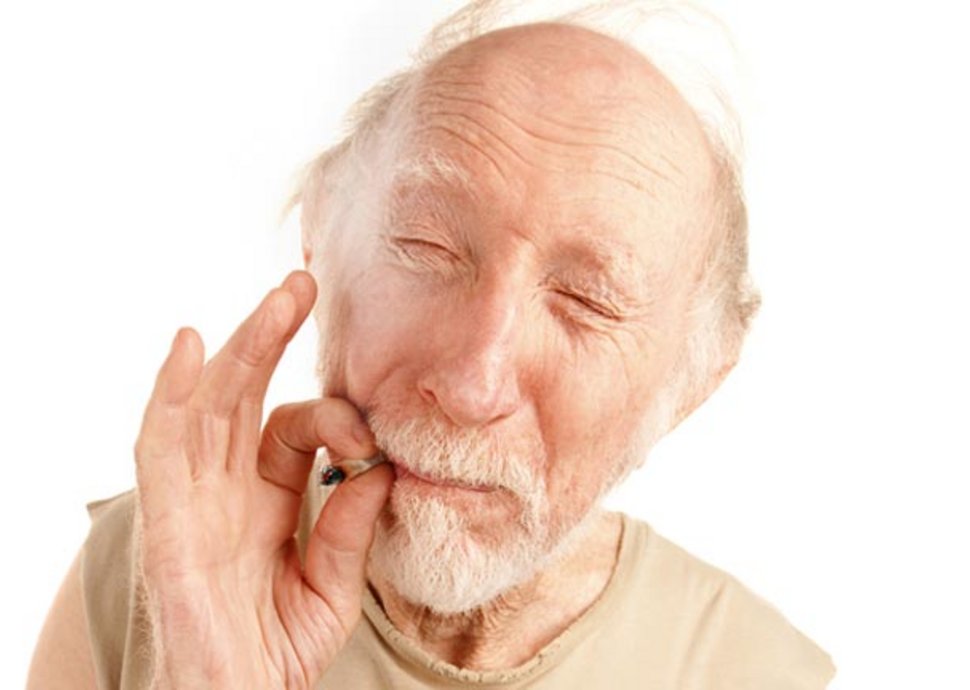 Einmal Hippie, immer Hippie: die Babyboomer-Generation lässt die Kiffer-Gemeinde anwachsen. Kiffen, Babyboomer, Generation 50plus, Senioren mit Joint, Marihuana