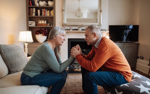 Ihr Partner entfernt sich? Das steckt wirklich dahinter