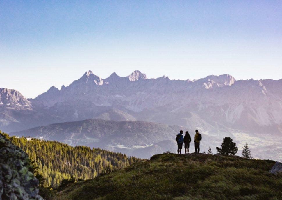 Weitwanderwege und geführte Touren