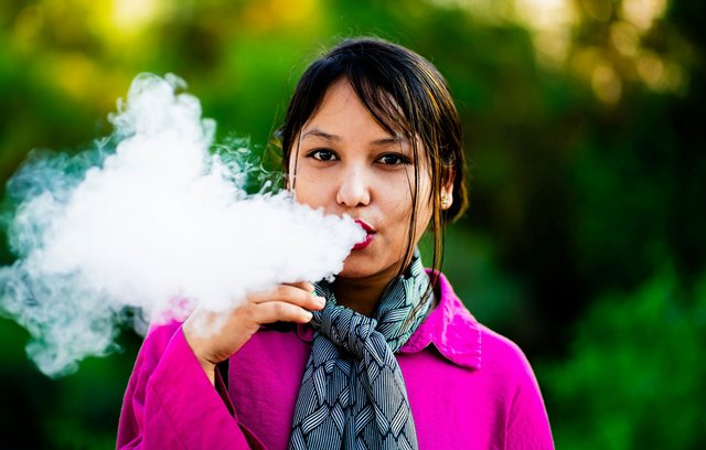 Ein Umstieg zur E-Zigarette ist kein magischer Schnitt.