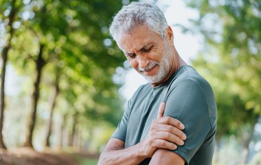 Gelenkprobleme vorbeugen: Diese Alltagsfaktoren zählen