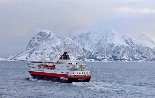 Märchenhaftes Wintererlebnis mit dem Postschiff