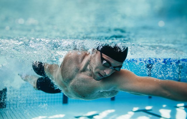 Schwimmen: So wird es zum Ganzkörpertraining