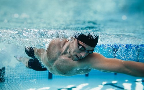 Schwimmen: So wird es zum Ganzkörpertraining