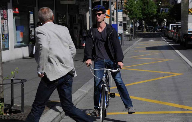 Öffnen Sie die Ohren im Strassenverkehr