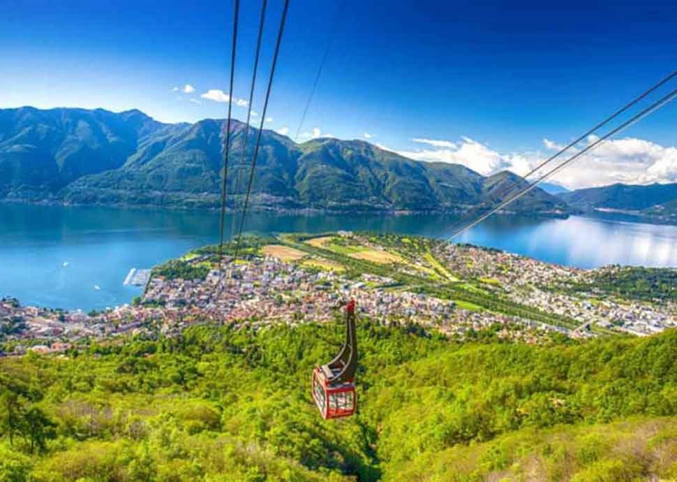 Eine atemberaubende Aussicht schon während der Fahrt mit der Luftseilbahn 