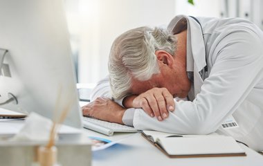 Chronische Müdigkeit: Wenn Schlaf nicht mehr erholt