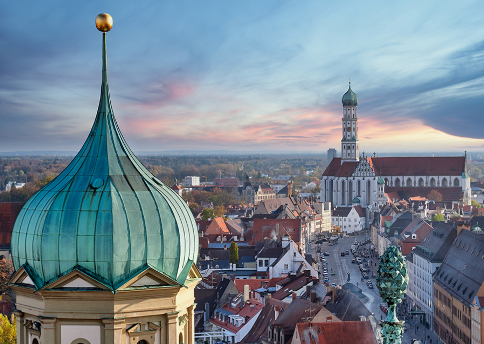 Blick über Augsburg mit Perlachturm, St. Ulrich und Afra | © Adobe Stock