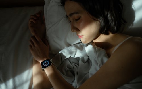 Schlafrhythmus hacken: Energie & Fokus radikal steigern