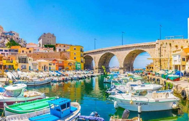 Pont du Vallon des Auffes in Marseille