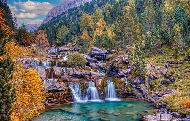 Beliebteste Route: Pradera de Ordesa bis Wasserfall Cola de Caballo 