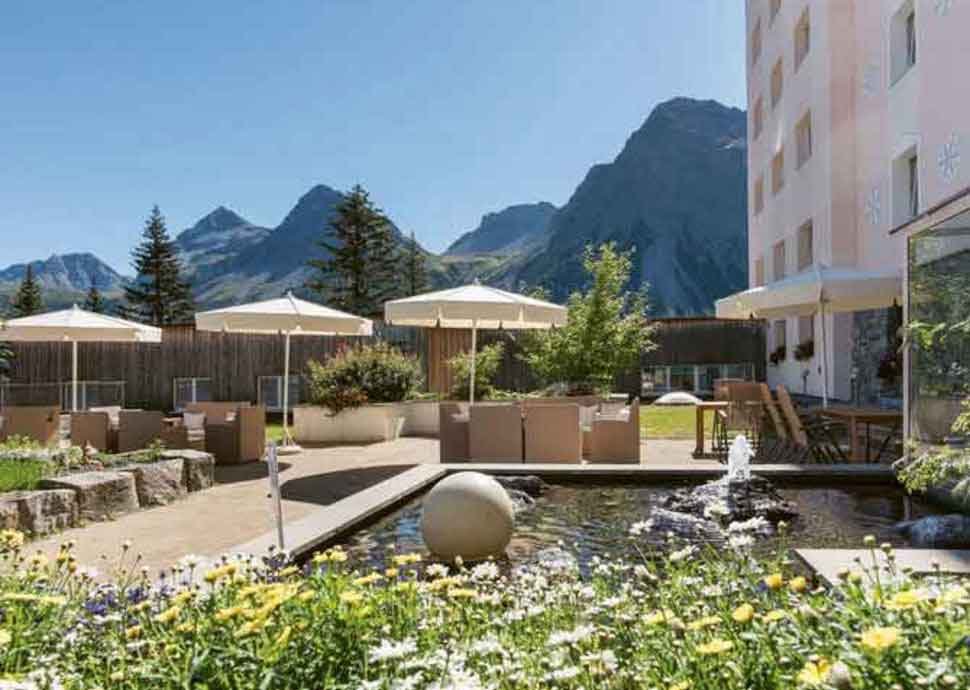 Erster Halt: Willkommen im Sunstar Hotel Arosa.