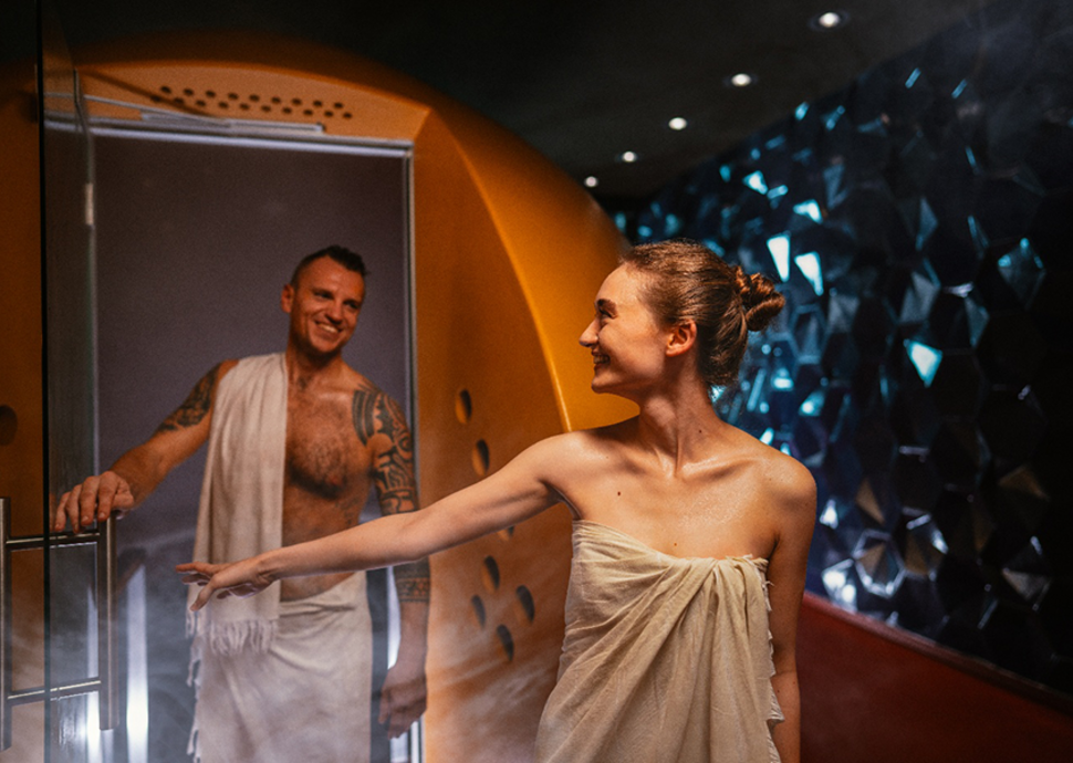 Saunieren im Thermi Spa | Quelle: Bad Schinznach AG, © brinkertlückcreatives