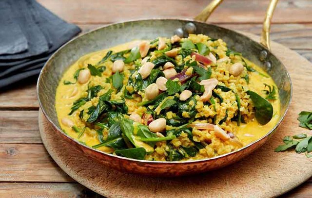 Veganes Curry mit Erdnüssen