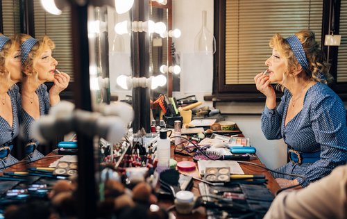 Make-up macht alt: Die schockierende Wahrheit über Kosmetik
