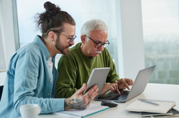 Digital im Alter - Neue Möglichkeiten entdecken
