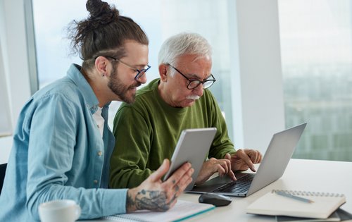 Digital im Alter - Neue Möglichkeiten entdecken