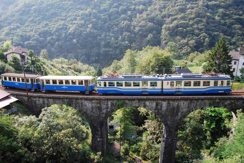 Zurück in die Vergangenheit am Bord des Nostalgiezuges